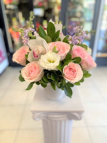 Beauty Of Love Center Piece