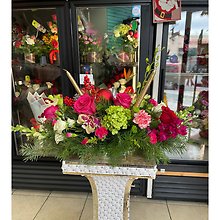 Holiday Cheer Centerpiece