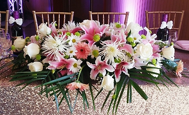 ladies day centerpiece