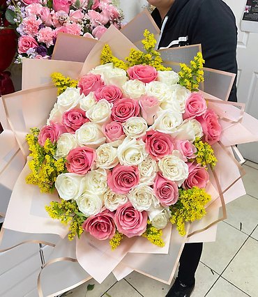50 White & Light Pink Roses w/ Greens