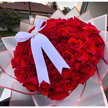 100 Roses with ribbon